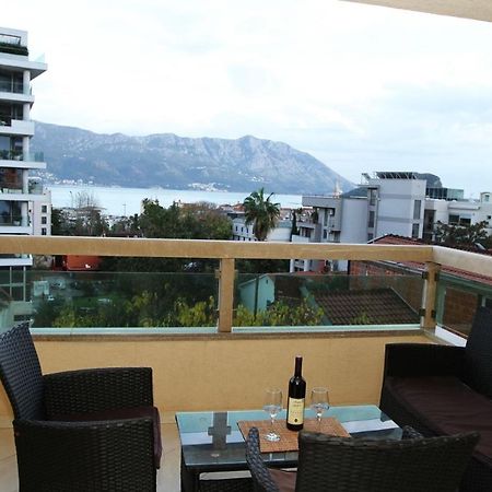 Luxury Apartment Big Blue บุดวา ภายนอก รูปภาพ