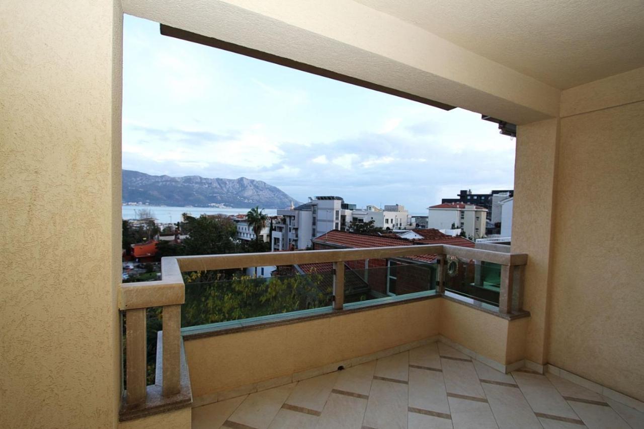 Luxury Apartment Big Blue บุดวา ภายนอก รูปภาพ