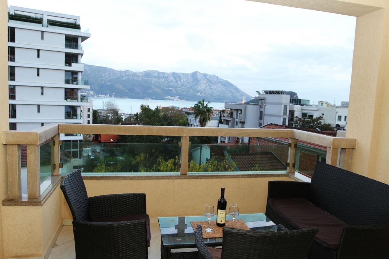 Luxury Apartment Big Blue บุดวา ภายนอก รูปภาพ
